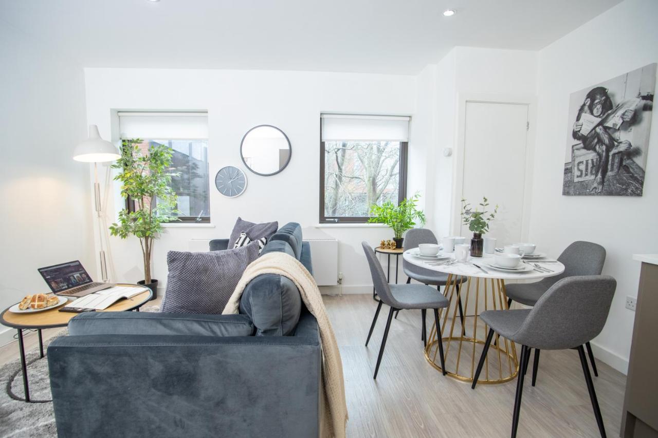 Pembroke House Apartments Exeter For Families Business Relocation Free Parking Luaran gambar
