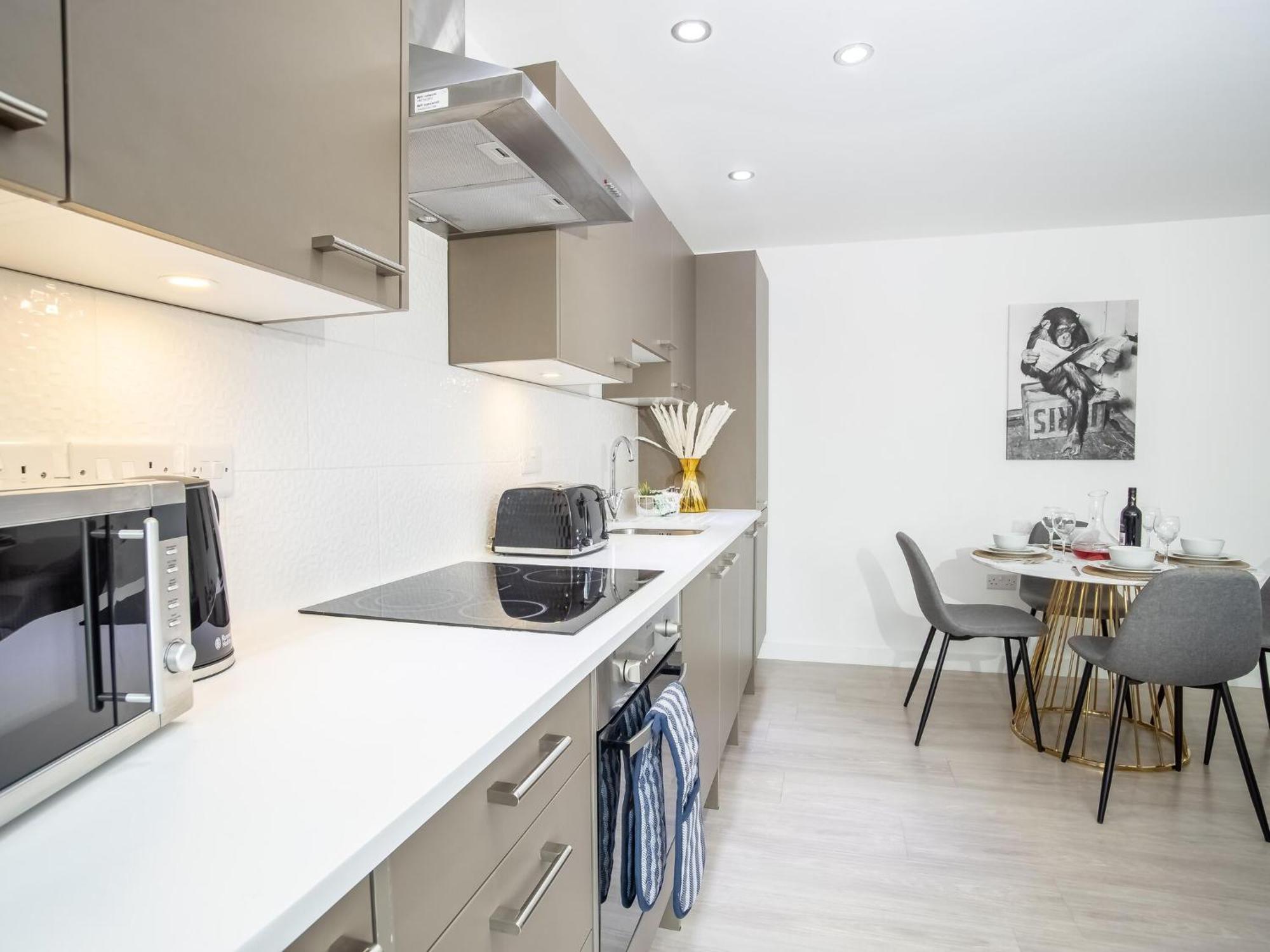 Pembroke House Apartments Exeter For Families Business Relocation Free Parking Luaran gambar