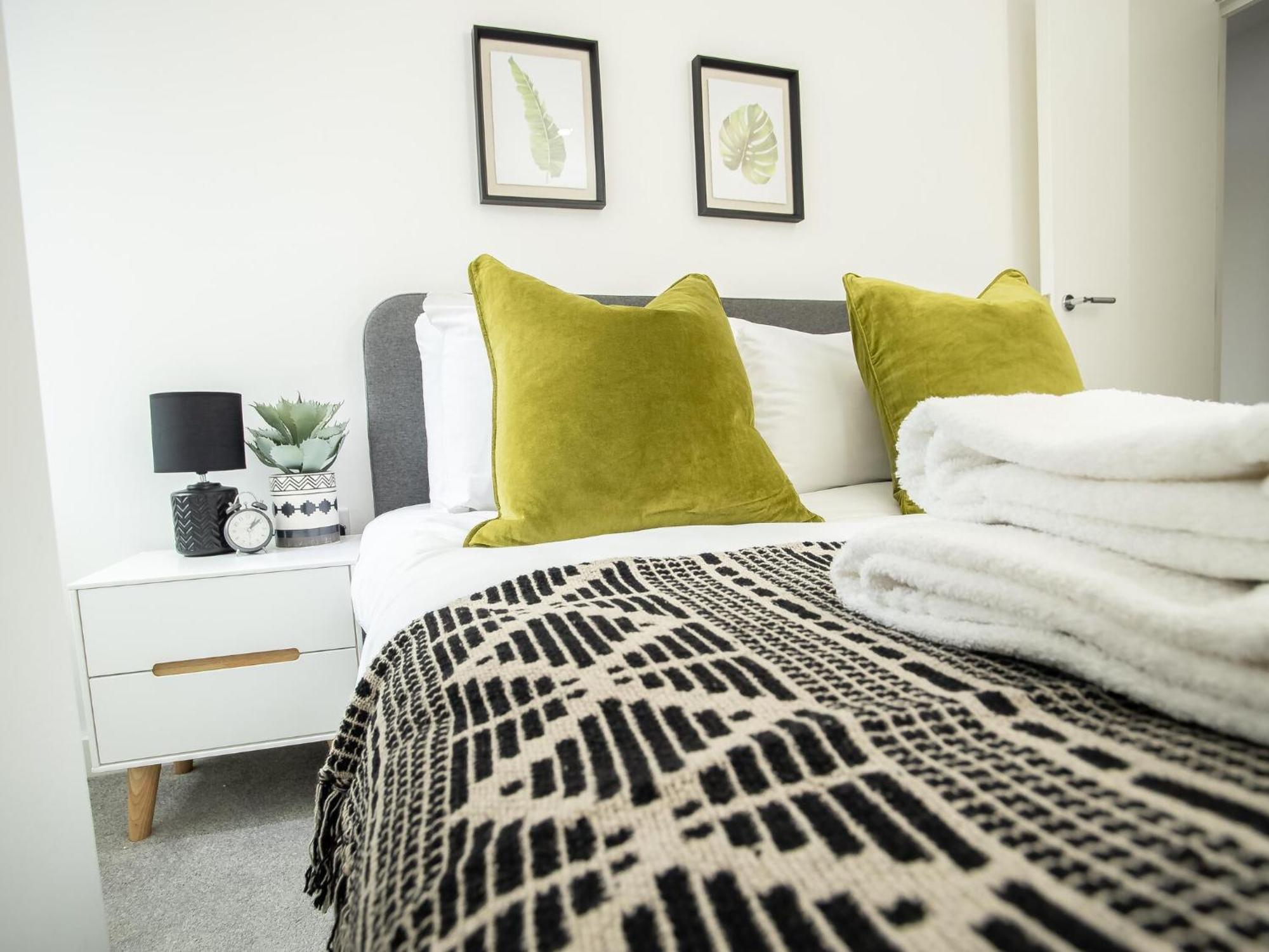 Pembroke House Apartments Exeter For Families Business Relocation Free Parking Luaran gambar